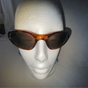 Bollé kids sunglasses a few scratch